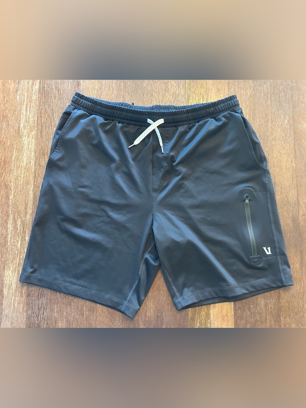 Vuori Sunday Performance Shorts Men’s XL Black 8” Zip Pocket Athletic